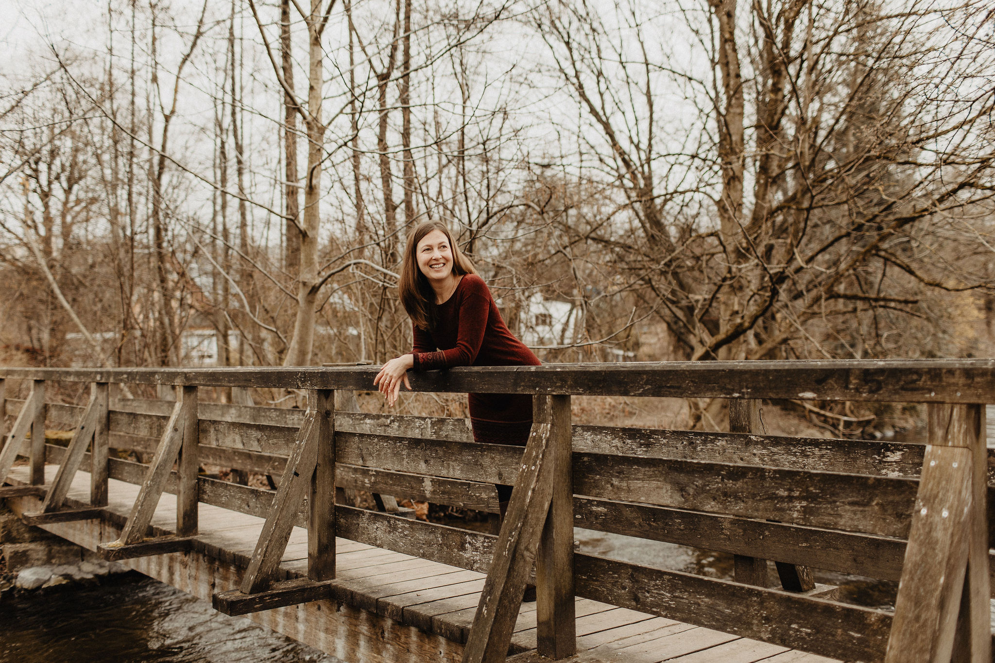 Stephanie Patchev Trauersängerin Musik bleibt Profilbild Brücke bunt